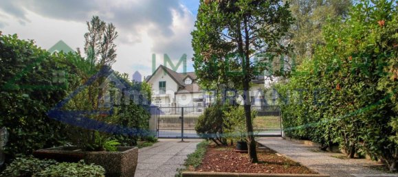 3 bedrooms House in Casorate Sempione, Italy No. 314950 34