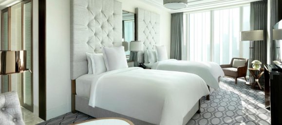 18580m² Building in Dubai, UAE No. 8963 6