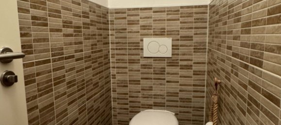 Дом с 10 комнатами в Дуйсбург, Германия № 64844 12