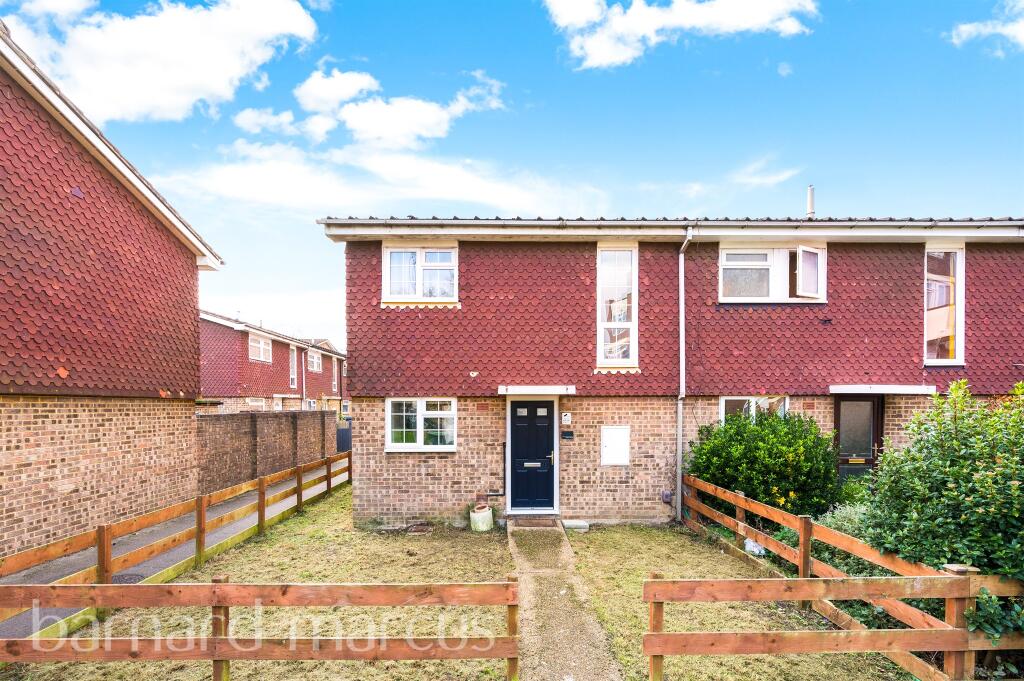 3 bedrooms Commercial property in Surbiton, United Kingdom No. 9957