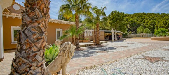 Villa de 8 dormitorios en La Nucia, Spain No. 12893 12