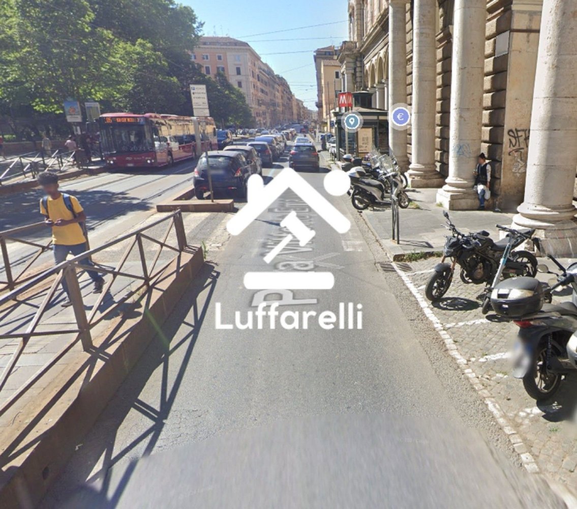  عقار تجاري في Rome, Italy 71متر مربع رقم 204407