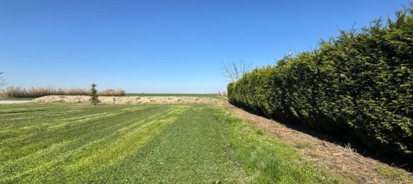 5 rooms House in Finale Emilia, Italy No. 38472 35