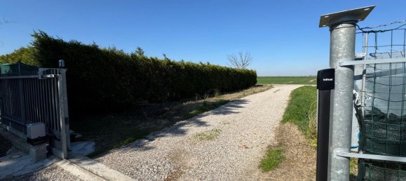 5 rooms House in Finale Emilia, Italy No. 38472 31