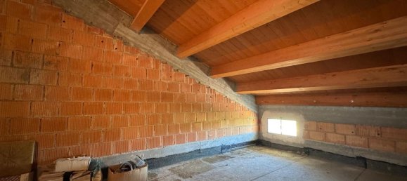 5 rooms House in Finale Emilia, Italy No. 38472 30