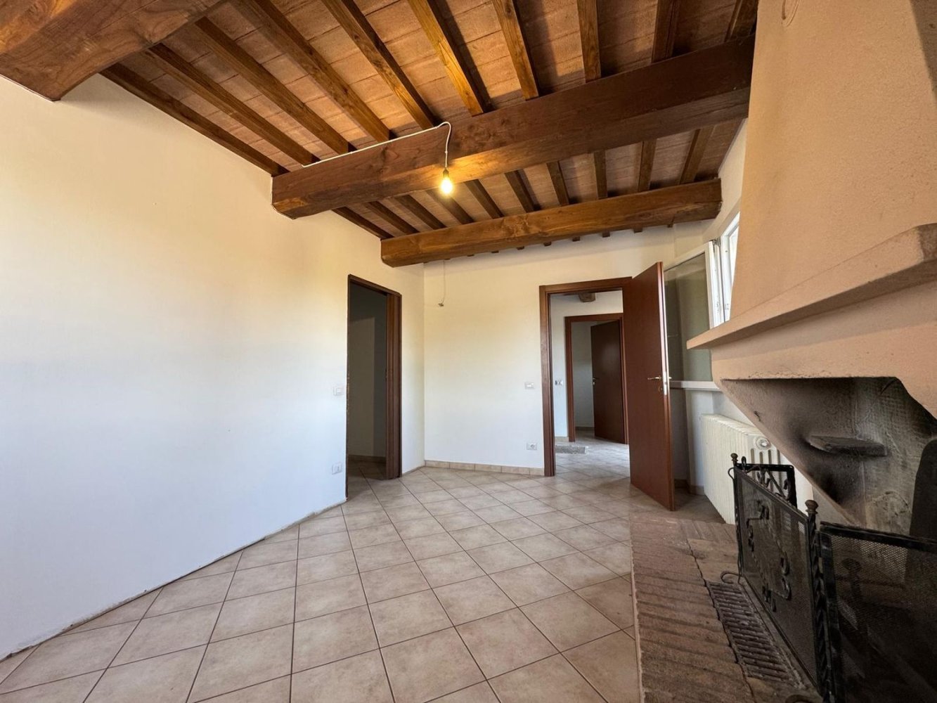 5 rooms House in Finale Emilia, Italy No. 38472