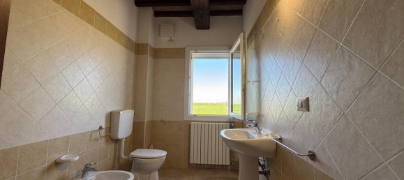 5 rooms House in Finale Emilia, Italy No. 38472 21