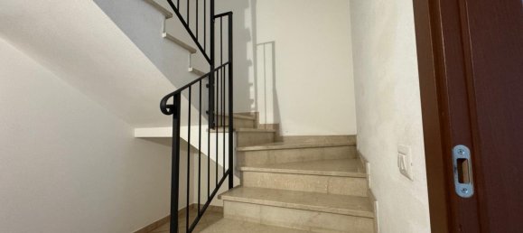 5 rooms House in Finale Emilia, Italy No. 38472 13