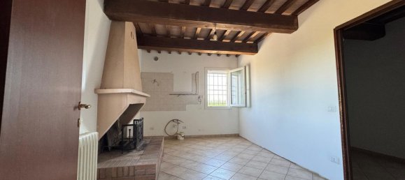 5 rooms House in Finale Emilia, Italy No. 38472 6
