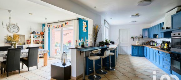 8 bedrooms House in Landas, France No. 154525 5