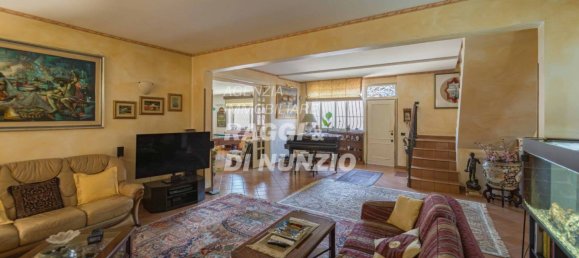 Villa de 4 dormitorios en Grottaferrata, Italy No. 351822 34