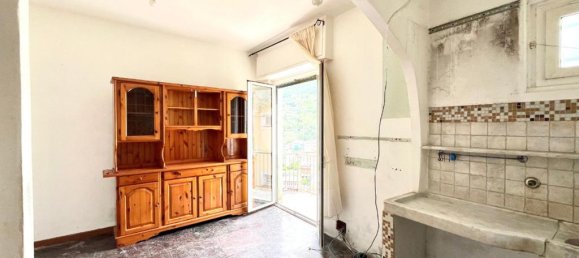 2 Schlafzimmer Wohnung in Recco, Italy, Nr. 305629 4