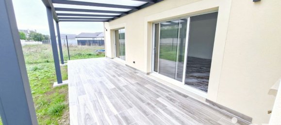 3 bedrooms House in Corquilleroy, France No. 156153 2