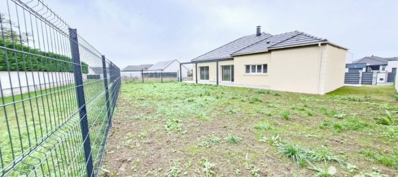 3 bedrooms House in Corquilleroy, France No. 156153 4