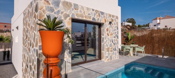 3 bedrooms Villa in Villamartin, Spain No. 10471 20