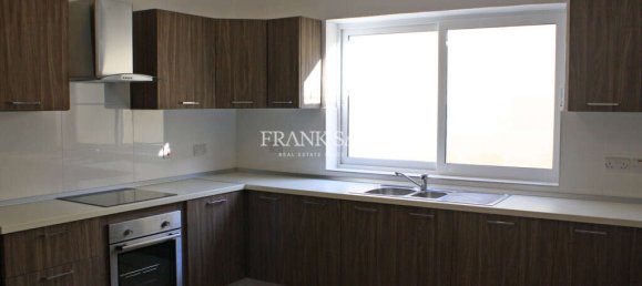 5 غرف نوم فيلا في Swieqi, Malta رقم 4058 4