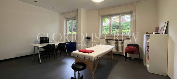 2 bedrooms Apartment in Milan, Italy No. 312559 8