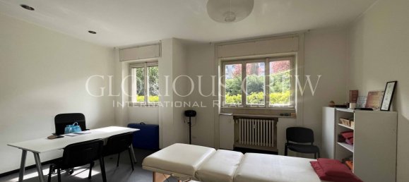 2 bedrooms Apartment in Milan, Italy No. 312559 3