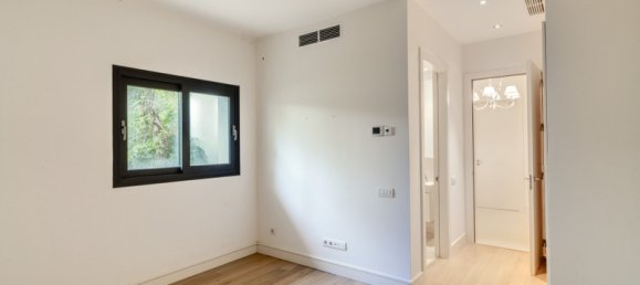 6 bedrooms Villa in Marbella, Spain No. 98966 33