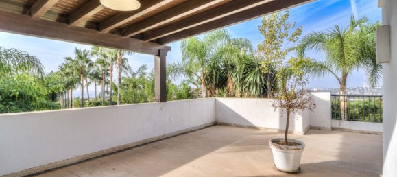 6 bedrooms Villa in Marbella, Spain No. 98966 44