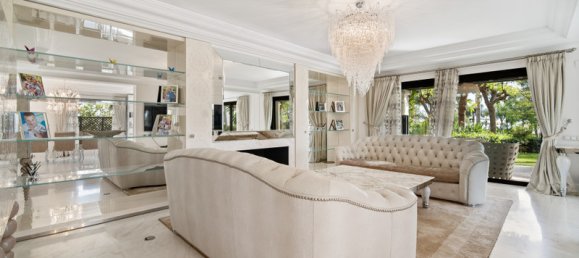 6 bedrooms Villa in Marbella, Spain No. 98966 11