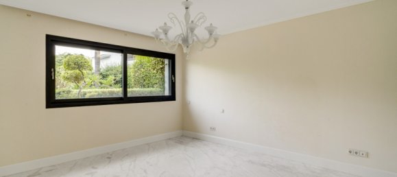 6 bedrooms Villa in Marbella, Spain No. 98966 8