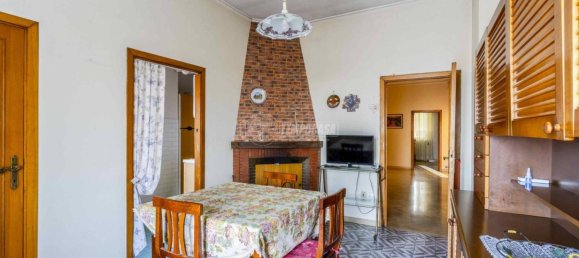 Apartamento de 4 dormitorios en Macerata, Italy No. 109772 8