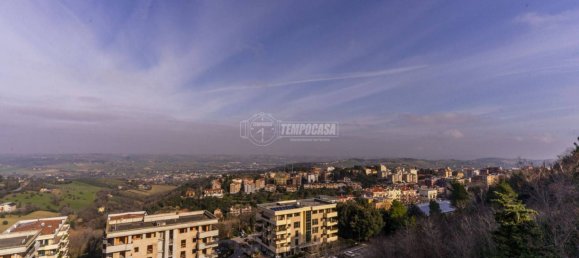 Apartamento de 4 dormitorios en Macerata, Italy No. 109772 16