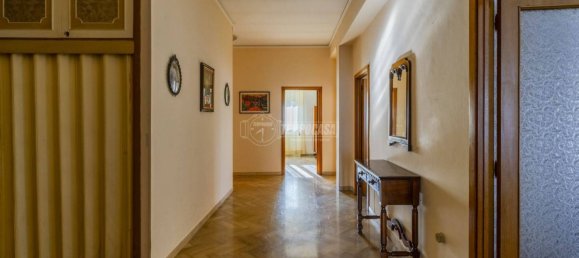 Apartamento de 4 dormitorios en Macerata, Italy No. 109772 14