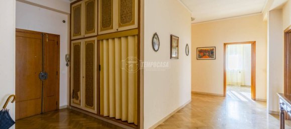 Apartamento de 4 dormitorios en Macerata, Italy No. 109772 13