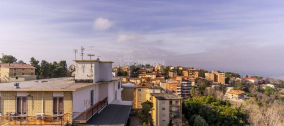 Apartamento de 4 dormitorios en Macerata, Italy No. 109772 19