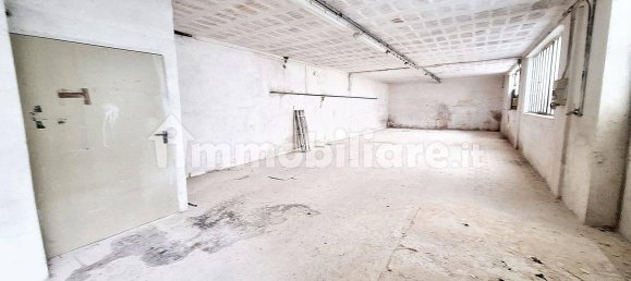 Almacén de 5 habitaciónes en Treia, Italy No. 185796 11