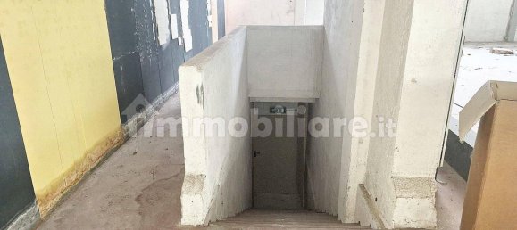 Almacén de 5 habitaciónes en Treia, Italy No. 185796 3