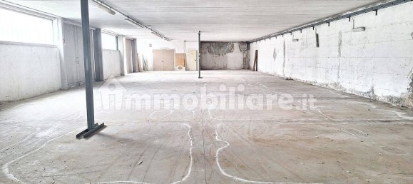 Almacén de 5 habitaciónes en Treia, Italy No. 185796 13