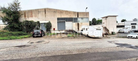 Almacén de 5 habitaciónes en Treia, Italy No. 185796 17