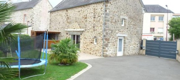 3 Schlafzimmer Haus in Mayenne, France, Nr. 295279 2