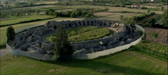 6 rooms House in Luni, Italy No. 99195 32