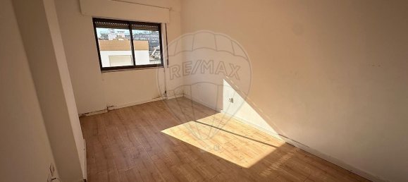 Apartamento de 2 dormitorios en Sintra, Portugal No. 93903 3