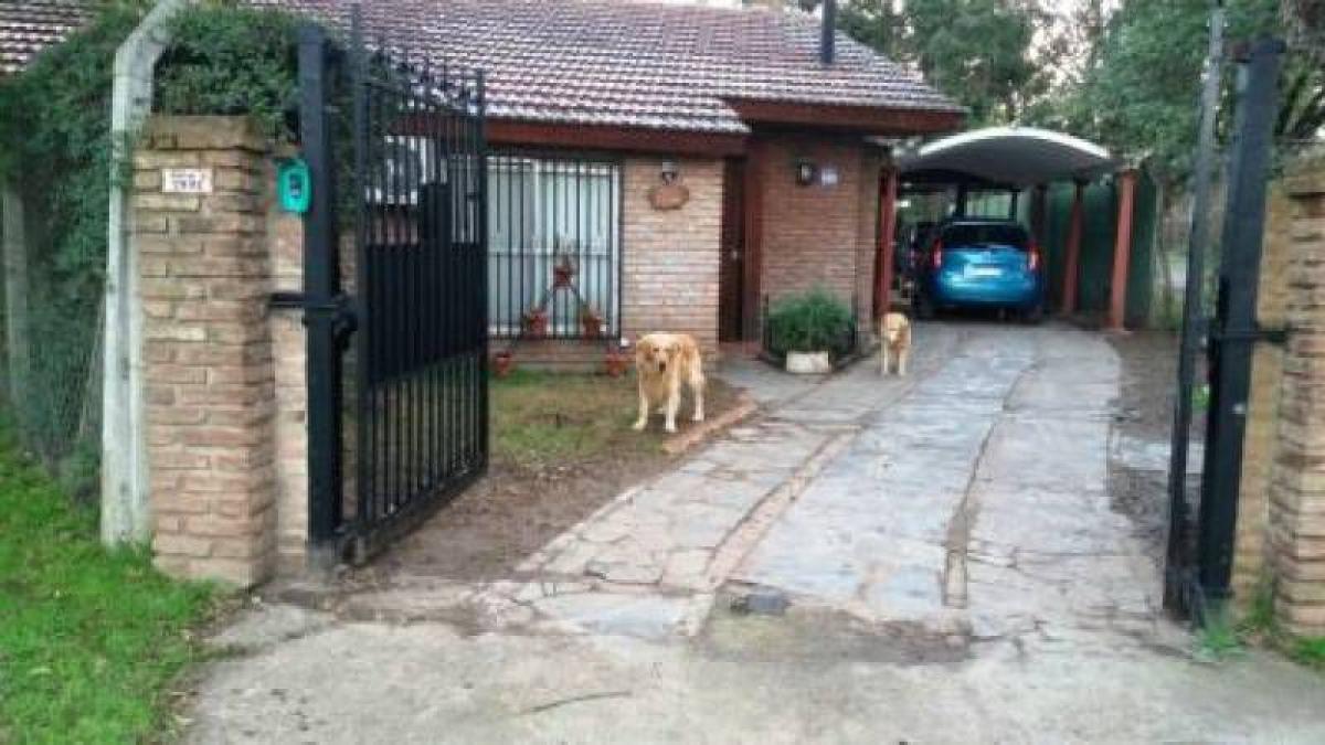 3 bedrooms House in Pilar, Argentina No. 103202