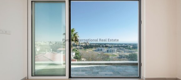 4 bedrooms Villa in Paphos, Cyprus No. 1446 10