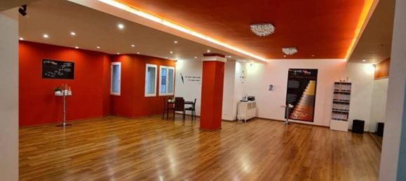 4-Zimmer Gewerbliche Immobilie in Rome, Italy, Nr. 308484 4