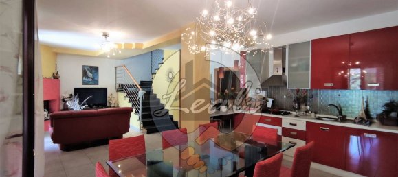 6 rooms House in Tolentino, Italy No. 126448 9