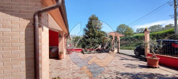 6 rooms House in Tolentino, Italy No. 126448 37