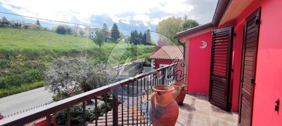 6 rooms House in Tolentino, Italy No. 126448 26