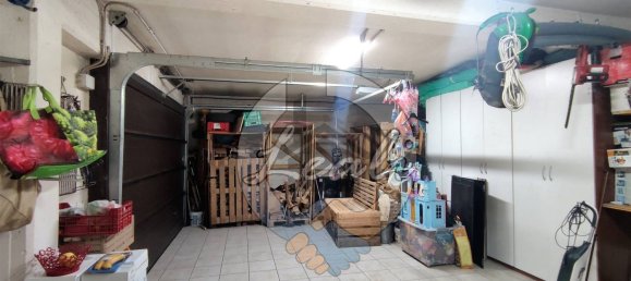 6 rooms House in Tolentino, Italy No. 126448 49