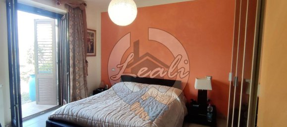 6 rooms House in Tolentino, Italy No. 126448 10