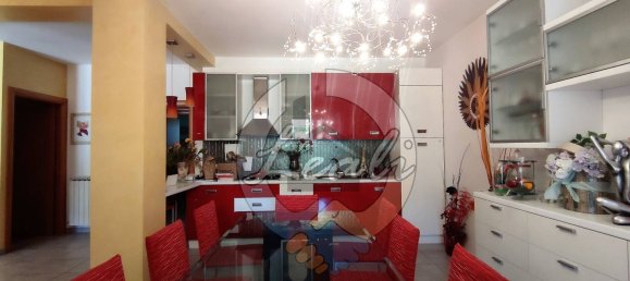 6 rooms House in Tolentino, Italy No. 126448 7