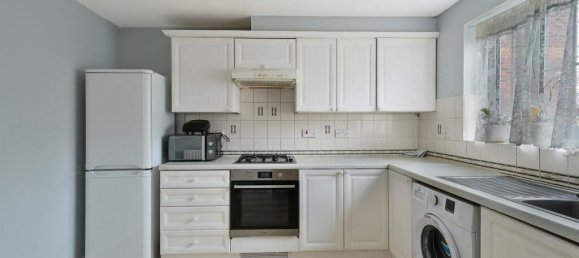 Casa T3 em Feltham, United Kingdom N.º 9832 2