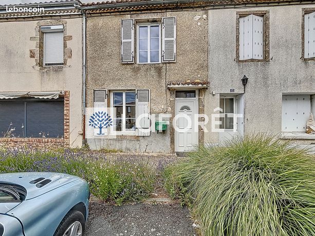 Casa T2 em Bressuire, France N.º 301147