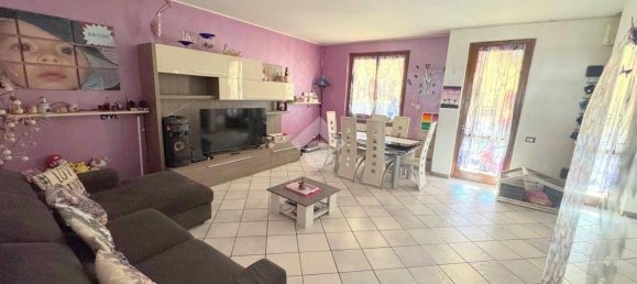 3 bedrooms House in Fagnano Olona, Italy No. 360438 2